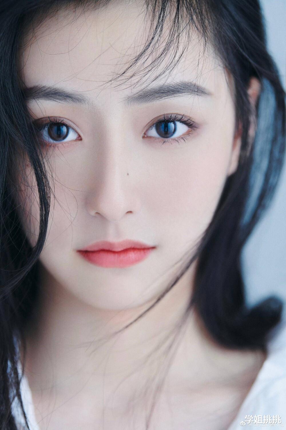 黑白配|女生脸上有3个特点，就是“小婊气”的脸，又美又有心机