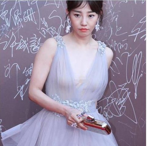 白百何|白百何为何被称“女版陈冠希”？看清这几张照片，也就了解了