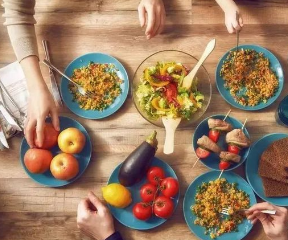 高血压|50岁男子因痛风入院，一月后肾衰竭离世，医生：1物嘌呤比猪肉高37倍