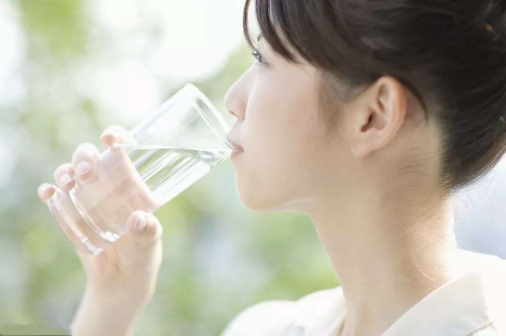 千金芳 一家三口相继患甲状腺结节，医生：做饭爱放3物，甲状腺早已破烂不堪