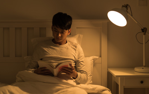 医线天 45岁男子频繁尿急，3个月后查出肾衰，主任：身上3处异常，尽早检查