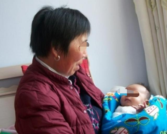 余姚 孙子翻身掉床，奶奶一个动作令娃永远离开：摔倒谨记“黄金3步”