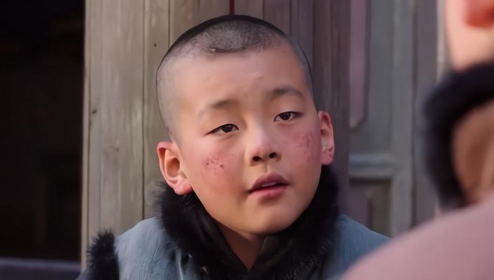 张学良|12岁饰演张学良，与老戏骨李雪健同台飙戏，赵本山是他师爷