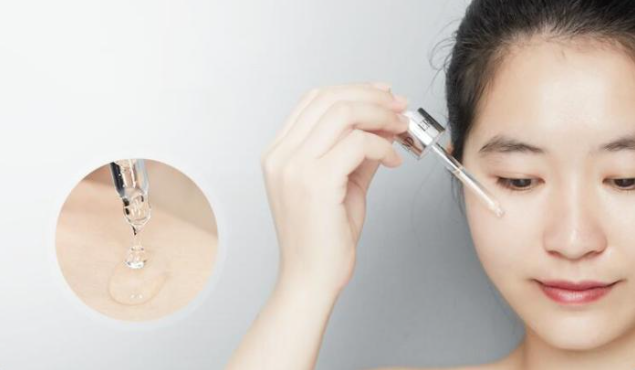 米饭|精华液可以直接上脸吗?小心长闭口还伤脸,赶快学正确的使用方法