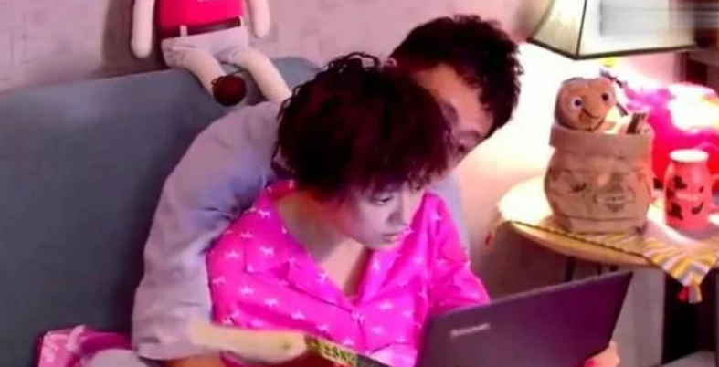 女孩|张译：只要和她扮演夫妻，她老公就带着孩子前来，太尴尬了！