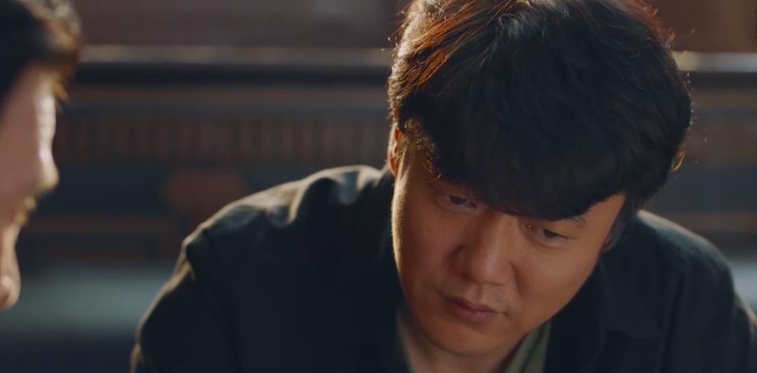 鞠婧祎|谁是凶手:冷小兵与周院长之间的友谊,本身就值得我们怀疑