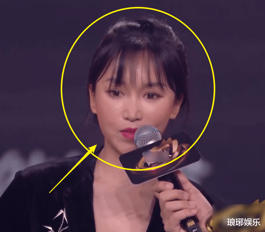 李子柒|李子柒上台领奖引关注，离开古风的滤镜，这颜值我没看错吧？