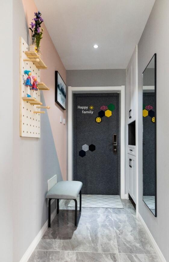 越来越多人这样设计玄关柜，方便实用又漂亮，不浪费一寸空间