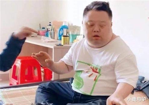 小鹿与驴|83岁老太投毒46岁智力缺陷儿子60粒安眠药，被捕时称：我养不动了