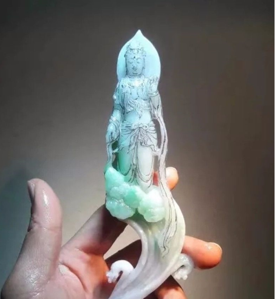 翡翠|小料子也有大惊喜,翡翠边角料不知道咋办,看看大师的鬼斧神工