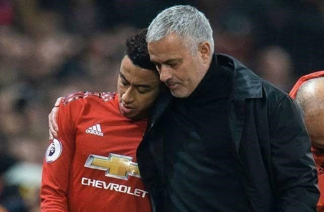 二胎妈妈笑笑|C罗也救不了!如果再让穆帅重回曼彻斯特,索尔斯克亚下课,如何?