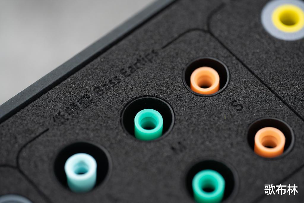 软件|4种音色佩奇：山灵ME800圈铁6单元耳机评测报告