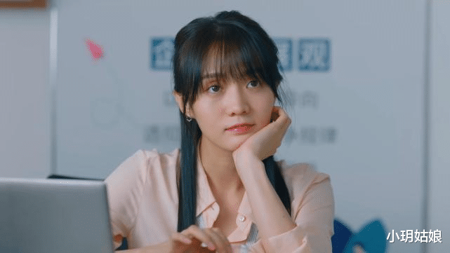 智联招聘|女心理师：女主的闺蜜汤莉莉，不仅被同事诬陷小三丢了工作，还被母亲压榨，简直比樊胜美还惨