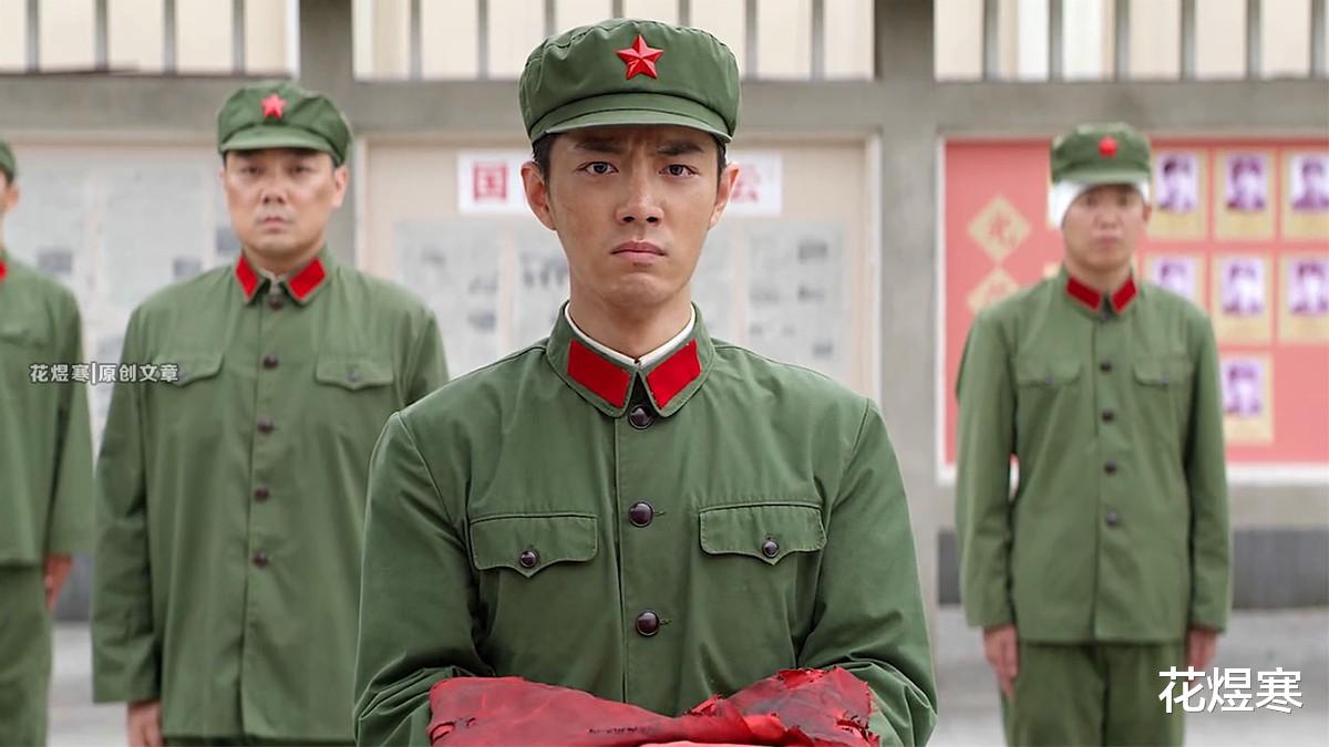 顾一野|《王牌部队》顾一野的“战斗英雄”与高粱的“一等功”有何不同？