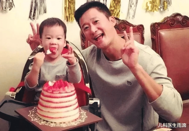 岳云鹏|吴京给大儿子起名“吴所谓”，本以为够随意，没想到小儿子的更绝