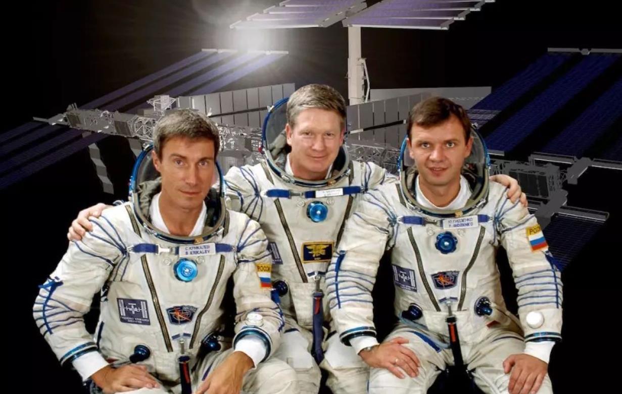 火星车 宇航员谢尔盖，在太空流浪311天后被救回地球，发现祖国没了