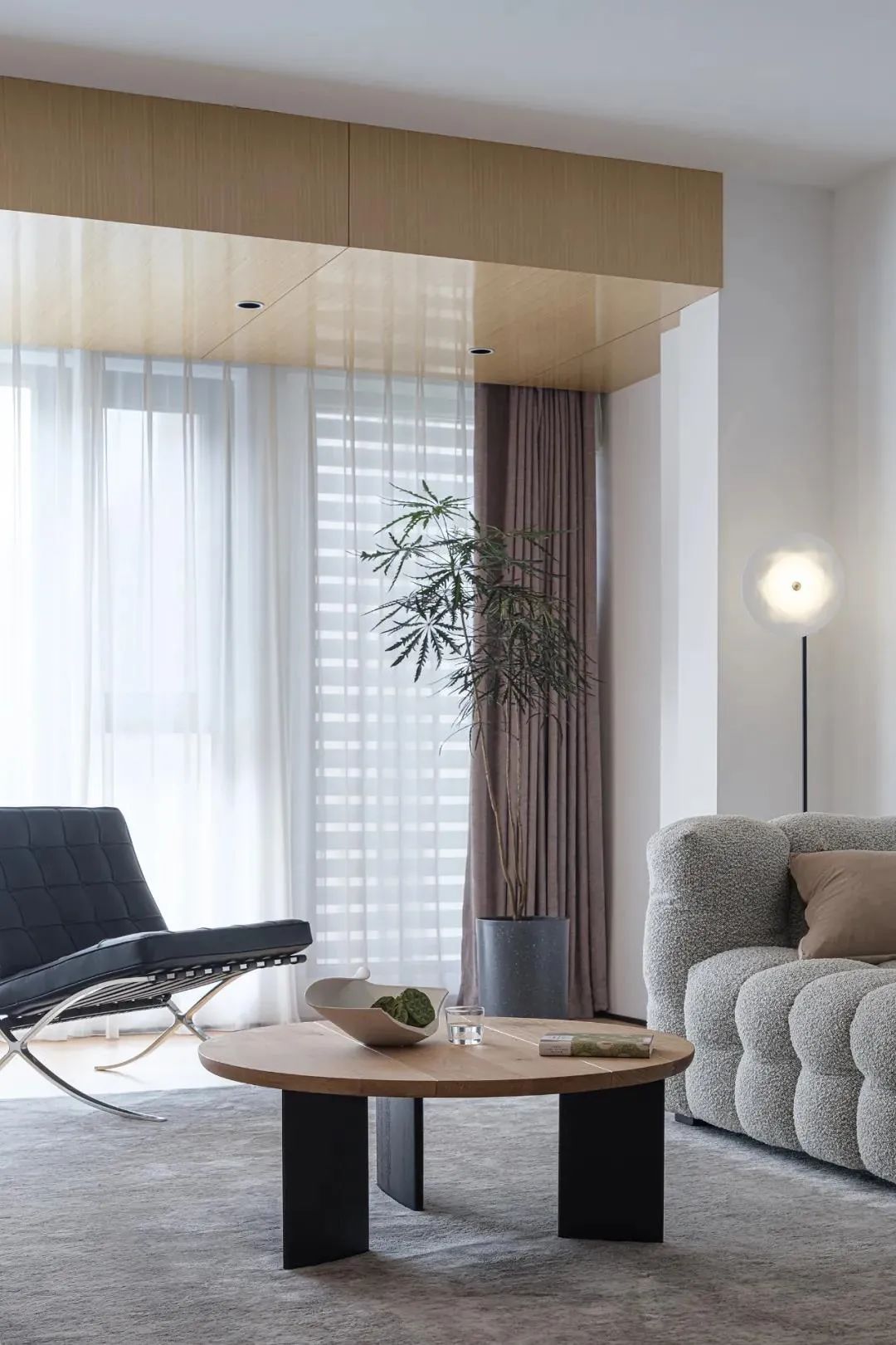 140㎡现代简约三居装修,藏不住的高级感!