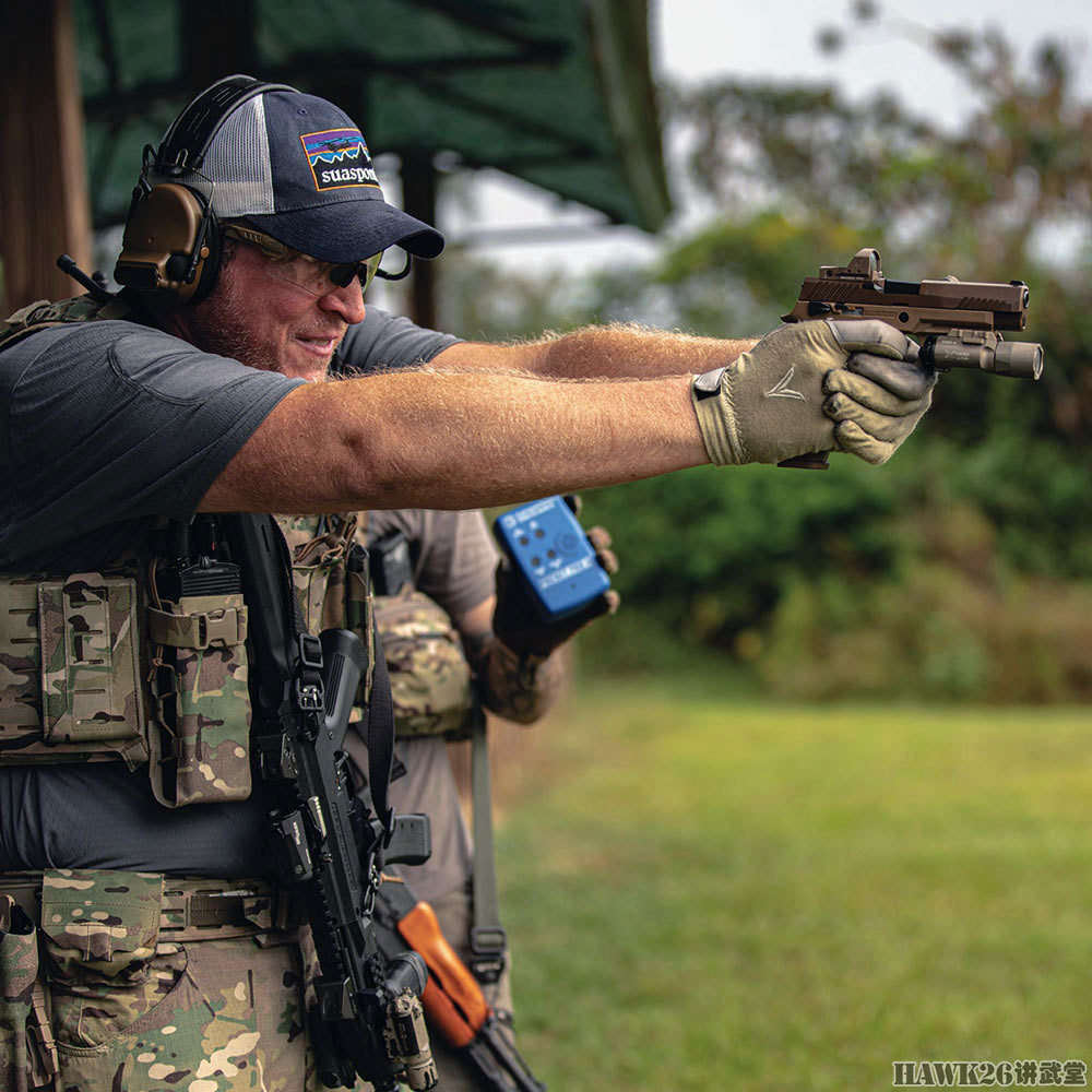 冲锋枪|蓝色力量装备公司推出冲锋枪背带 挂环最出彩 小细节体现设计实力