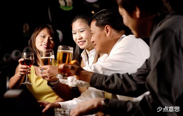 阿里巴巴|“阿里”与“吴亦凡事件”的惊人巧合：酒是色媒人？