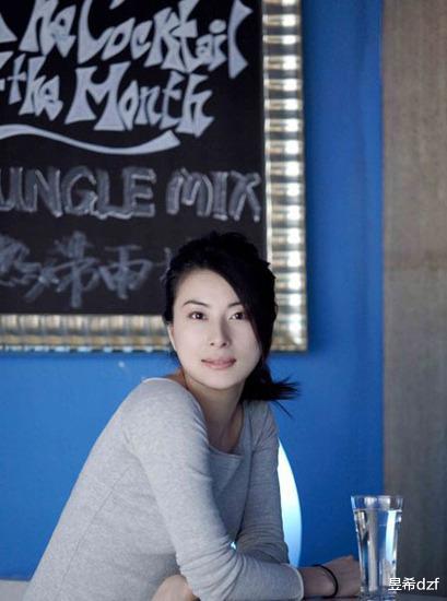 郭晶晶|豪门太太郭晶晶遭“港圈”贵妇团集体排斥，她到底得罪了哪个大佬