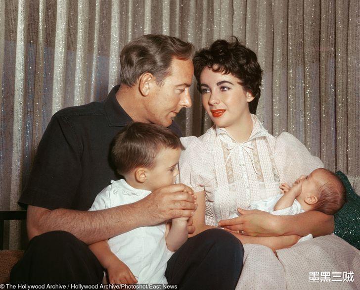 求婚|主动出击？6位向男友求婚的女星，大胆又浪漫