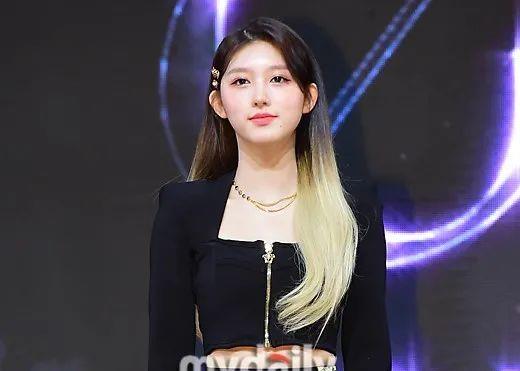 韩国女团|韩国女团IVE最新美图太靓丽！各个是肤白貌美大长腿