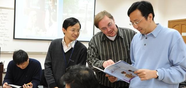 跳槽|跳槽求职是选择平台还是选择领导？跟对领导比公司更重要