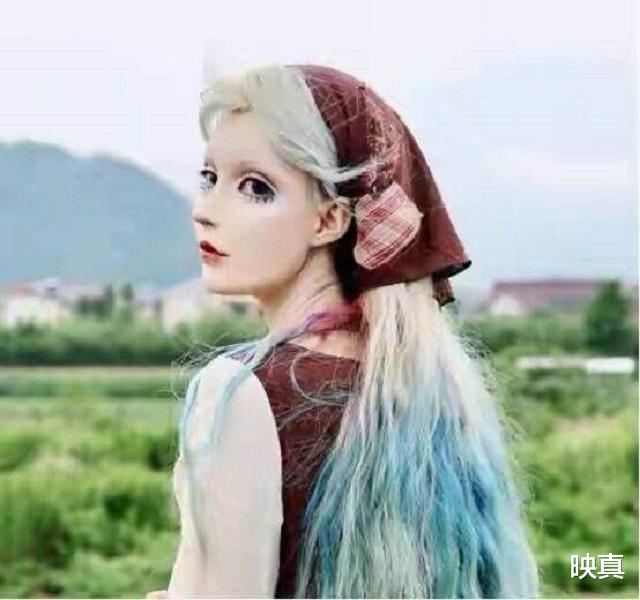 芭比娃娃|现实版“芭比娃娃”迪丽拉：富豪掷400万让其卸妆，真人很精致