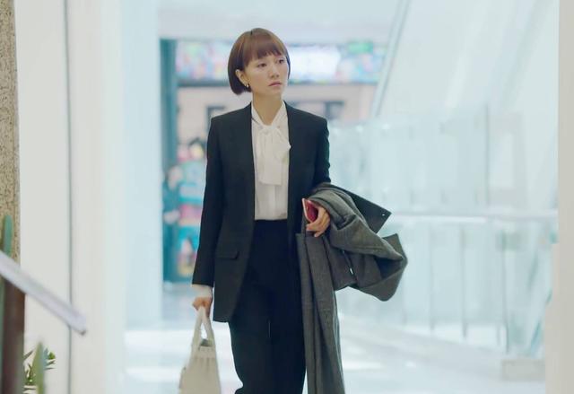 阿莎普|一个女人的独立，不仅仅和金钱有关