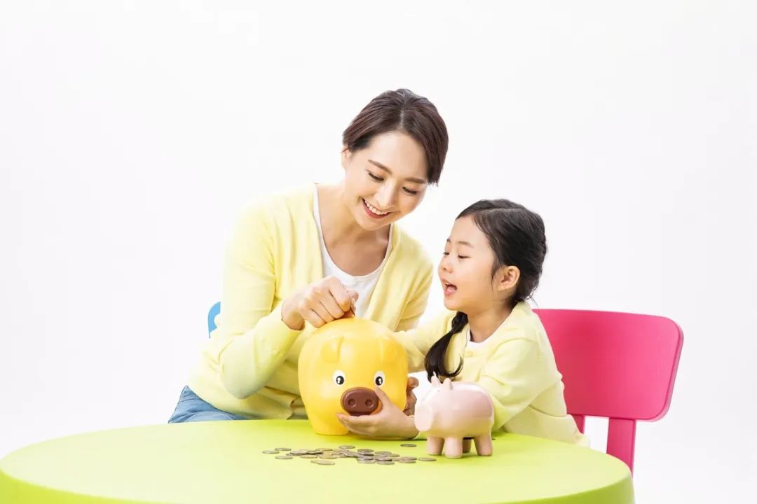 C妈学堂|羞于和孩子谈钱，是当代父母教育的一大“疏忽”，你别不重视