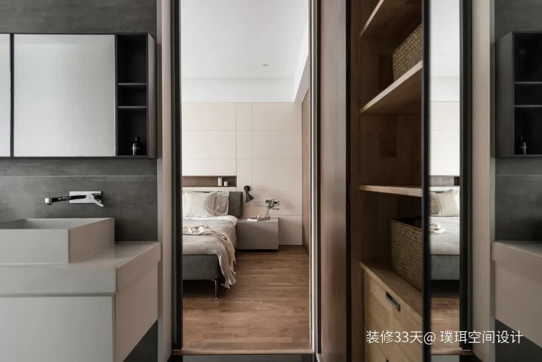 |装修设计：实用180平灰白木现代简约跃层