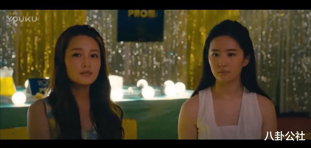 刘亦菲|刘亦菲真比美标杆,皮肤比倪妮还白好多,和李沁同框美得很突出了