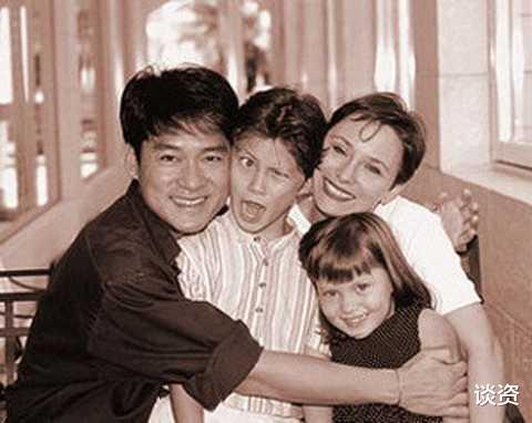 周华健|周华健为混血儿子庆生，周厚安长相“着急”，父子同框宛如同辈人