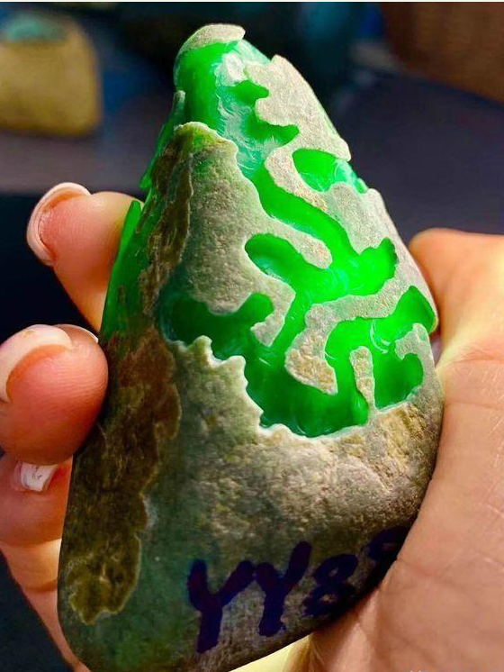 翡翠|“毛”字辈翡翠大有玄机，有着令人无法抗拒的魅力