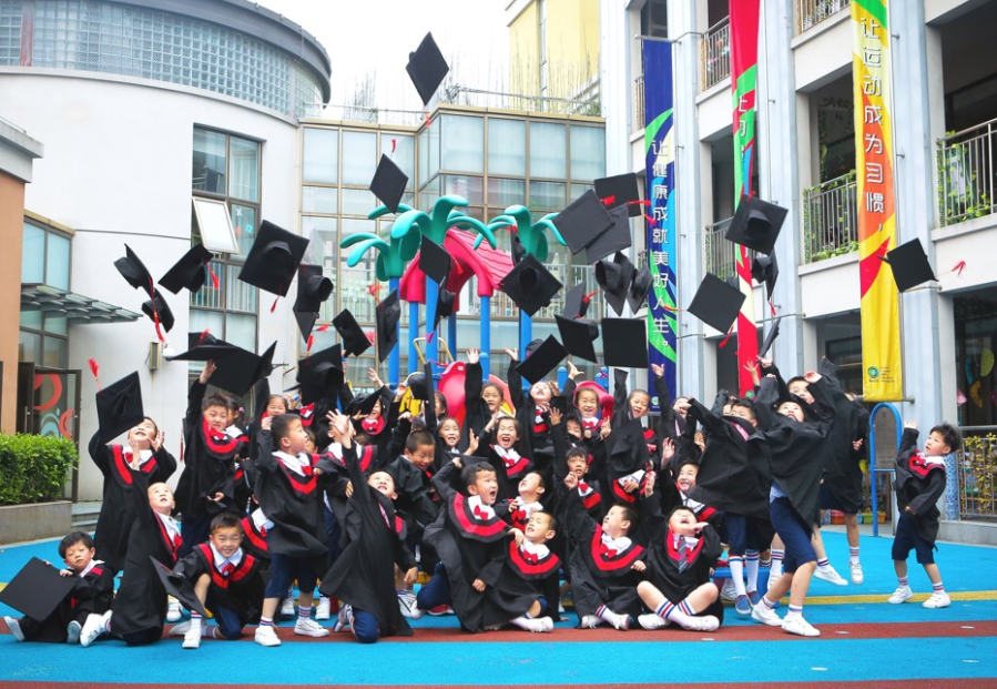 歪骆驼|大宝贝马上要上幼儿园，生二胎的想法直接熄火，实力不允许啊