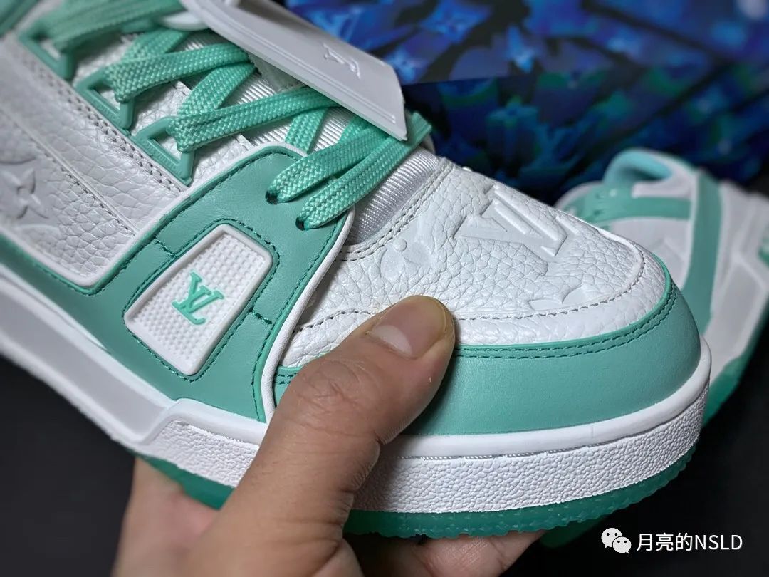 难舍离断|实拍奢侈品大牌trainer运动鞋细节对比,比阿迪耐克讲究,鉴定点更多