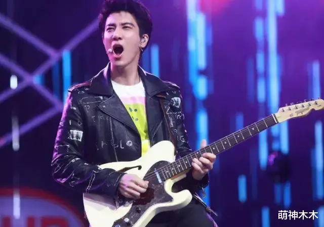 王鸥|央视跨年晚会聚齐三代流量，有选秀明星有归国爱豆，机场图曝光