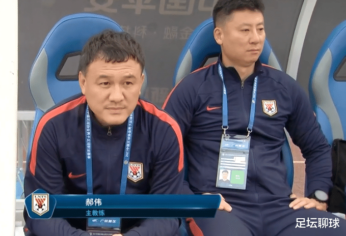 山東男籃|1-0！山東泰山大爆發(fā)，外援后衛(wèi)連場破門，VAR介入+裁判緊張擦汗