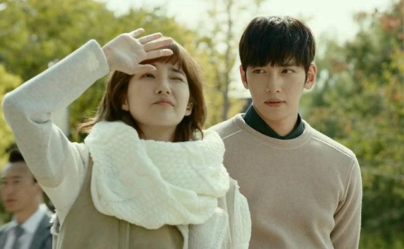 朴敏英|甜姐朴敏英，新剧搭档宋江谈姐弟恋，大方承认整容35岁保养太到位