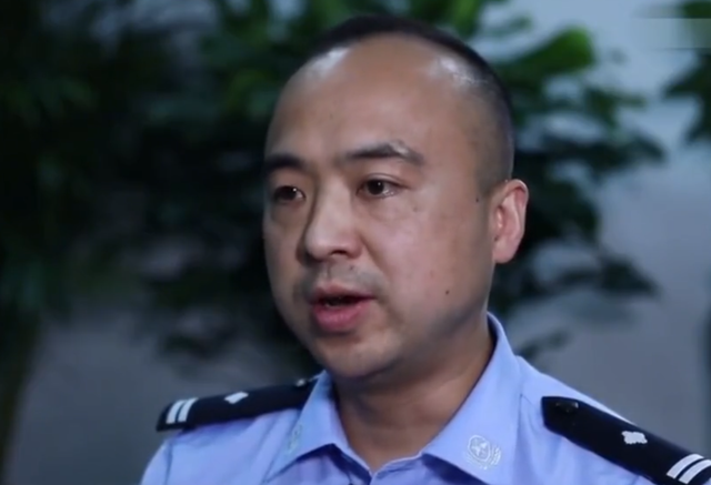 蓦然一牟 大龄男子遭家里催婚，心急去相亲却被骗数万元，男子：都有孩子了