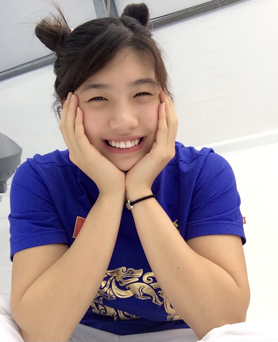 闲鱼有话说|“双金女孩”张雨霏真棒！哪吒头配娃娃脸好可爱，百元国货T抢镜