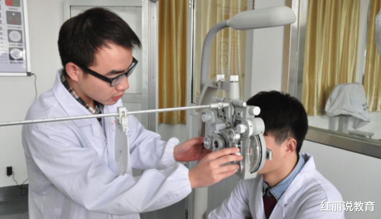 医生|女生最佳男友职业名单，公务员遗憾垫底，榜首才是女生梦寐以求的