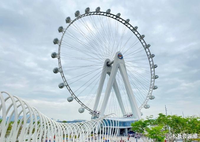 小松社会趣闻 深圳“湾区之光”摩天轮，转一圈13分14秒？情侣休闲最佳打卡地