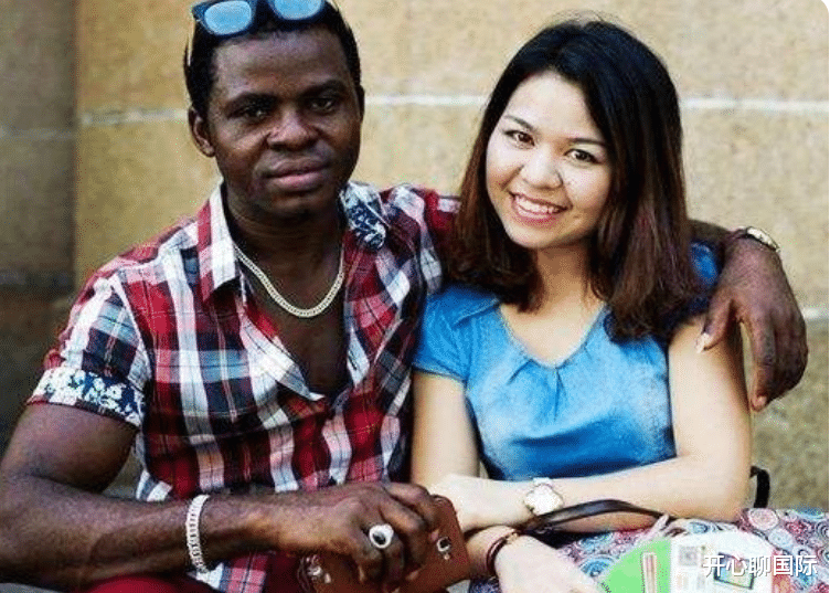 開(kāi)心聊國(guó)際 浙江女孩與黑人戀愛(ài)3年，最終被父母勸分，痛訴：回不到從前了