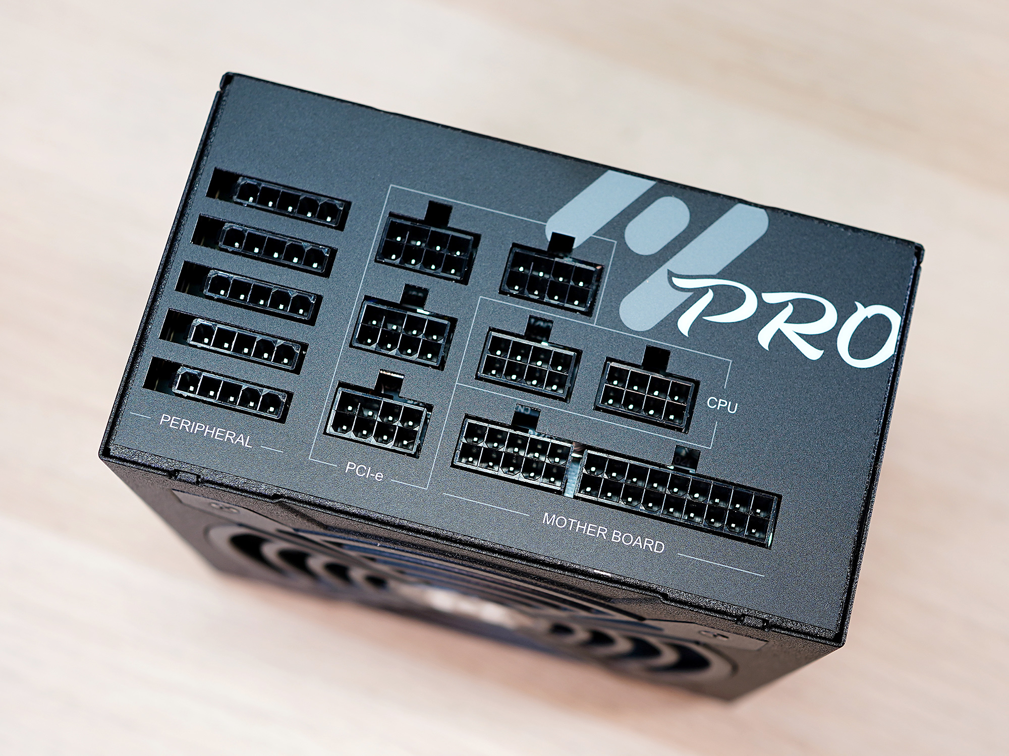 臺灣|邊拆解邊科普！用全漢Hydro G Pro1000了解電源結構和原理