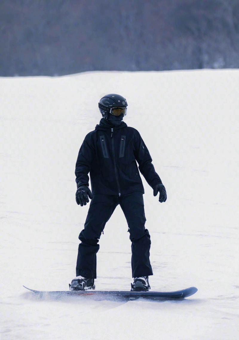 杨洋|杨洋滑雪安排上啦！又是“乱用偶像剧脸去拍喜剧”的咩总没错了！