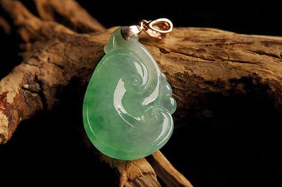 翡翠|自己怎么鉴别翡翠真假