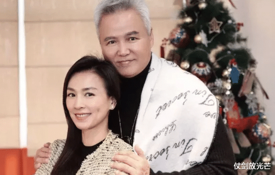 张庭|又一对明星夫妻“翻车”，6亿资产被冻结，网友：早就预料到了