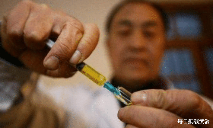 每日舰载武器 700万就将疫苗转让给我国，直接少赚600亿，中国人欠他一句感谢