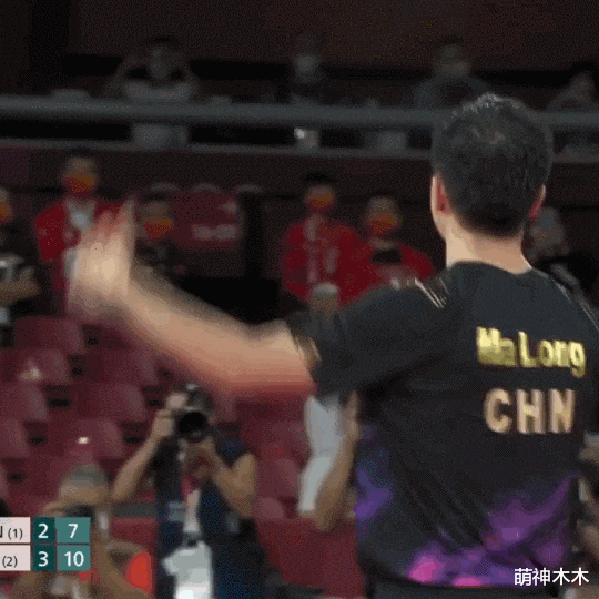 马龙|众星祝贺马龙蝉联夺冠:张艺兴任嘉伦激动发文,许昕本人到场支持